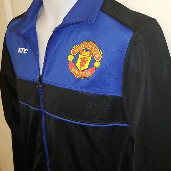 MANCHESTER UNITED FC Zip Warmup Jacket - Picture 2 of 5